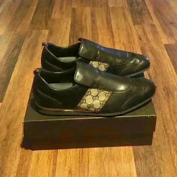 Men’s Authentic Gucci Shoes!! - Picture 1 of 5